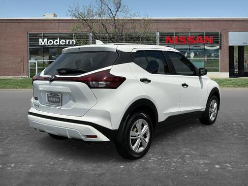 Fresh Powder 2024 Nissan Kicks S