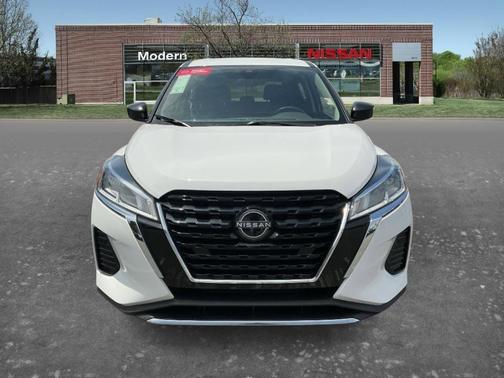 Fresh Powder 2024 Nissan Kicks S