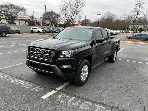 2024 Nissan Frontier SV