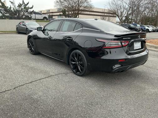 2023 Nissan Maxima SR
