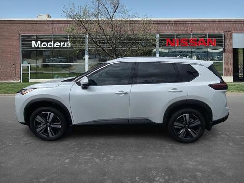 2025 Nissan Rogue SL