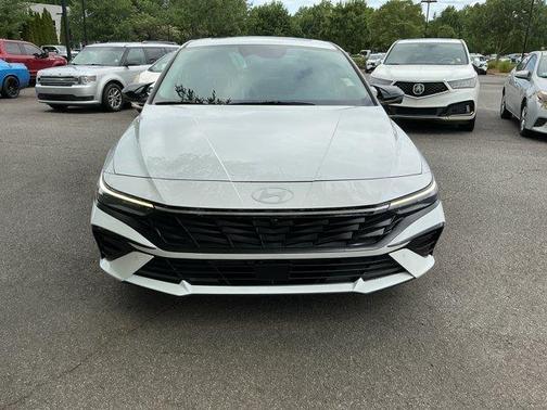 White 2024 Hyundai ELANTRA Limited