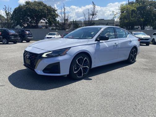 2024 Nissan Altima 2.5 SR