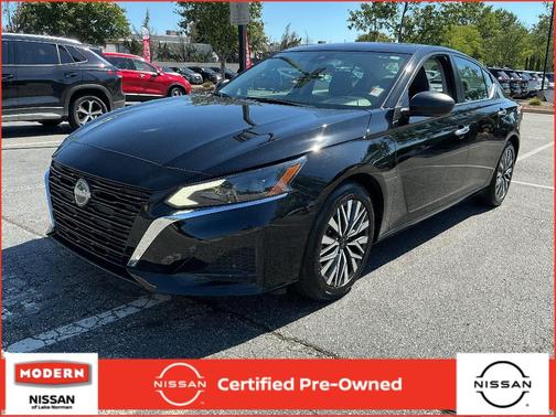 Black 2024 Nissan Altima 2.5 SV