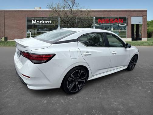 2022 Nissan Sentra SR