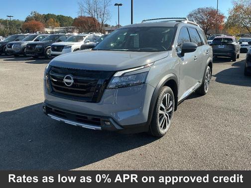 2025 Nissan Pathfinder Platinum