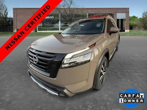 2025 Nissan Pathfinder Platinum