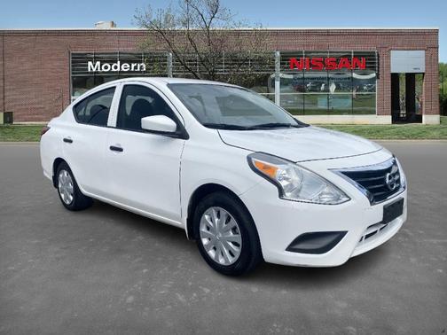 2017 Nissan Versa 1.6 S+