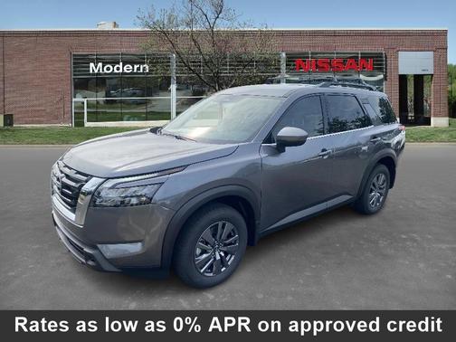 2025 Nissan Pathfinder SV