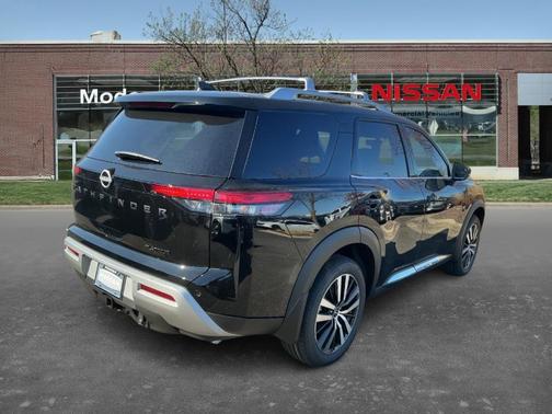 2025 Nissan Pathfinder Platinum
