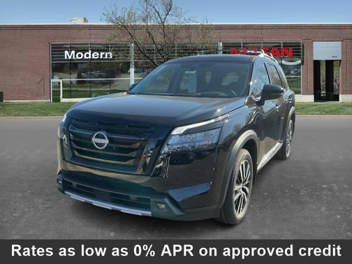 2025 Nissan Pathfinder Platinum