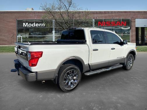 2019 Nissan Titan Platinum Reserve