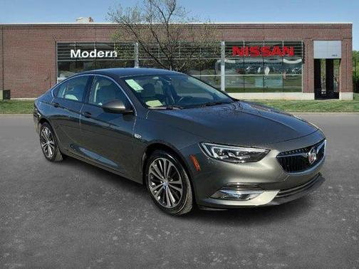 2019 Buick Regal Sportback Essence