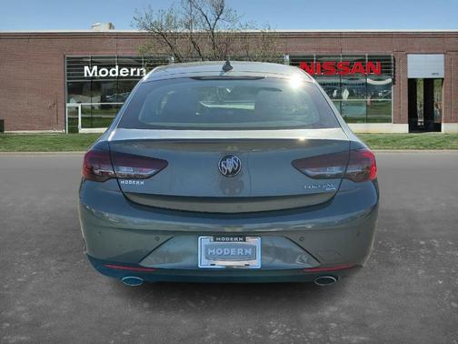 2019 Buick Regal Sportback Essence