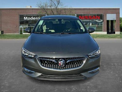 2019 Buick Regal Sportback Essence