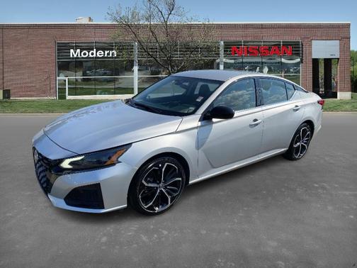 2023 Nissan Altima 2.5 SR
