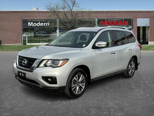 2019 Nissan Pathfinder S