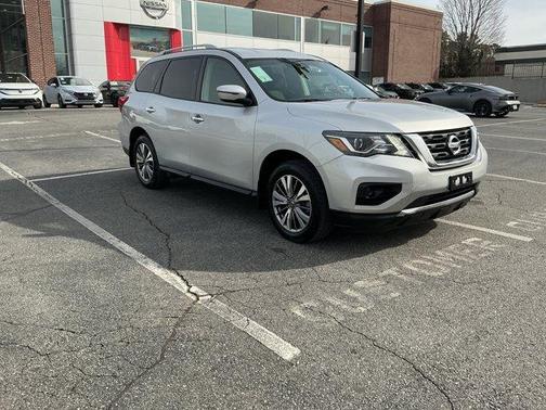 2019 Nissan Pathfinder S