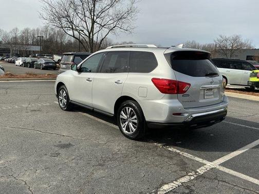 2019 Nissan Pathfinder S