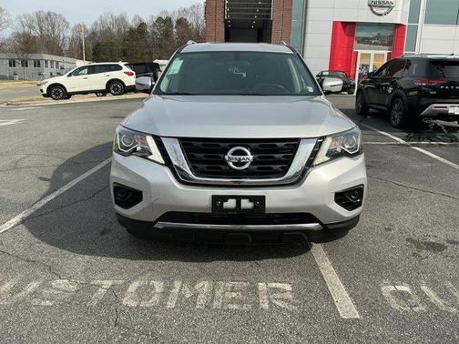 2019 Nissan Pathfinder S