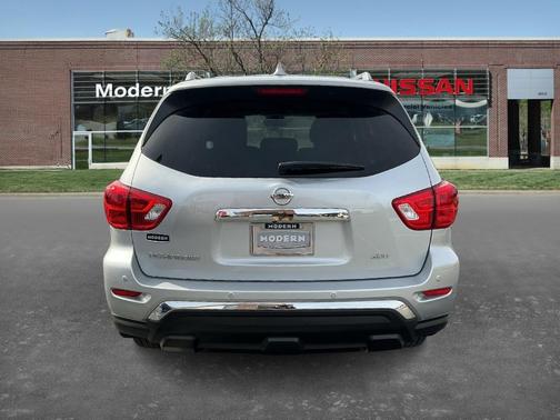 2019 Nissan Pathfinder S
