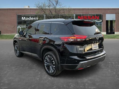 2025 Nissan Rogue SL