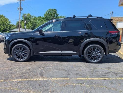 Super Black 2026 Nissan Pathfinder SL