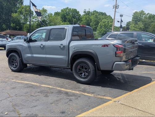 Boulder Gray Pearl 2026 Nissan Frontier PRO-4X