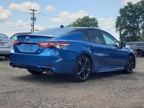Blue Crush Metallic 2018 Toyota Camry XSE