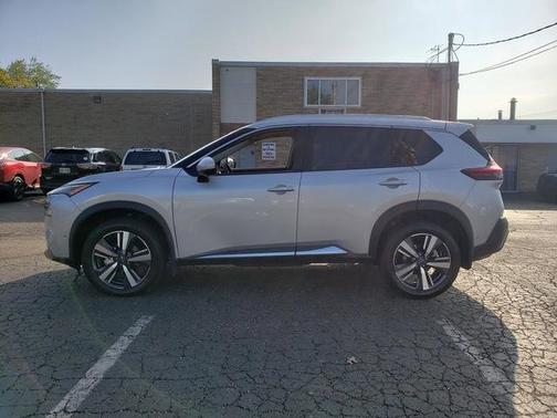 2022 Nissan Rogue SL