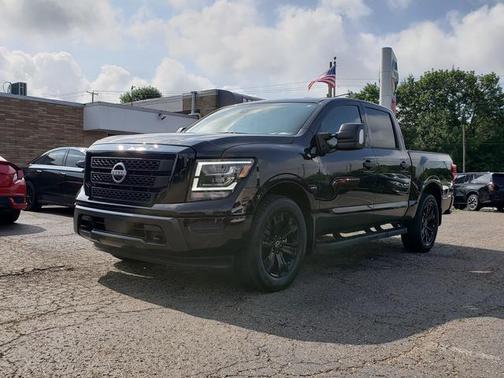 2024 Nissan Titan SV