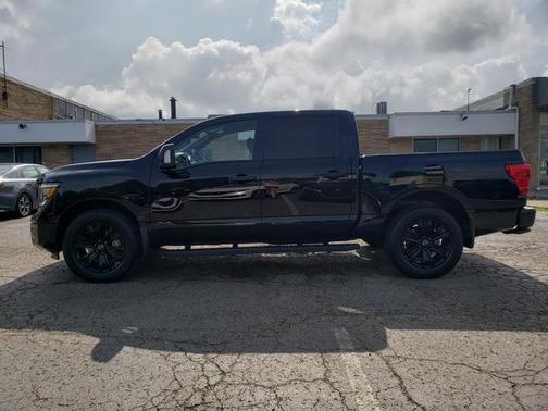 2024 Nissan Titan SV