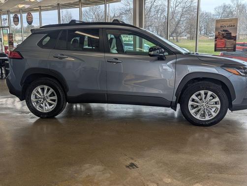 2025 Toyota Corolla Cross LE