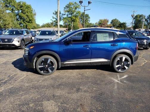 Deep Blue Pearl 2026 Nissan Kicks SR