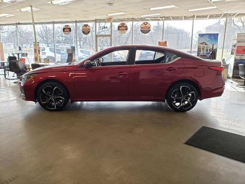 2025 Nissan Altima SR AWD