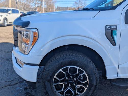 Oxford White 2023 Ford F-150 XLT
