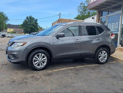 Gun Metallic 2016 Nissan Rogue SV