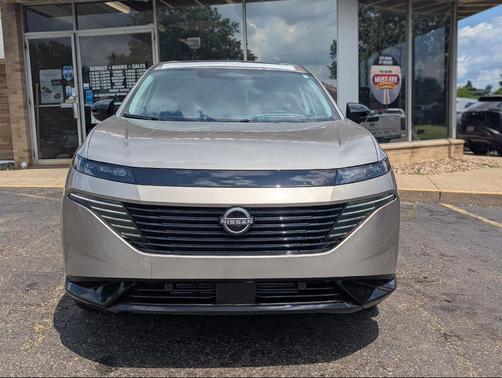 Champagne Silver Metallic 2026 Nissan Murano Platinum