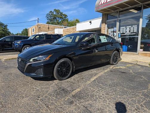 Super Black 2026 Nissan Altima SV FWD