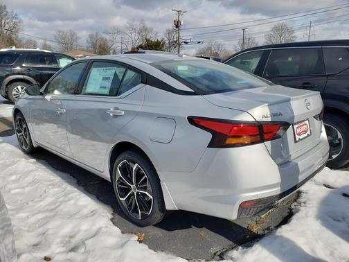 2025 Nissan Altima SR AWD