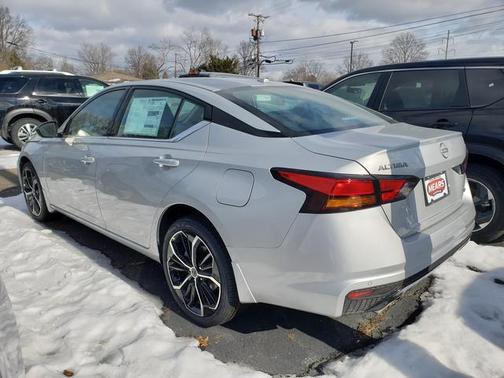 2025 Nissan Altima SR AWD
