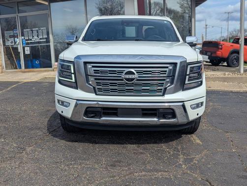 2023 Nissan Titan Platinum Reserve