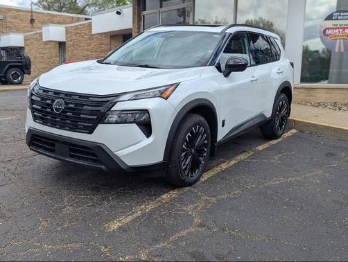 Everest White Pearl Tricoat 2026 Nissan Rogue Dark Armor