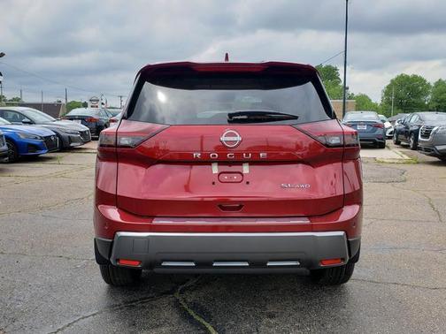 2025 Nissan Rogue SL