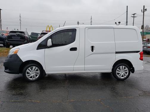 2021 Nissan NV200 SV
