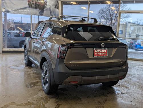 2026 Nissan Kicks SV