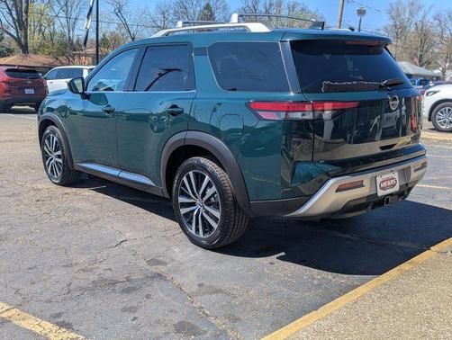 Obsidian Green Pearl 2023 Nissan Pathfinder Platinum 4WD