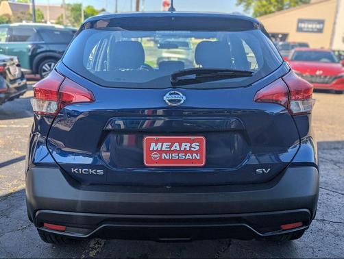 Deep Blue Pearl 2019 Nissan Kicks SV