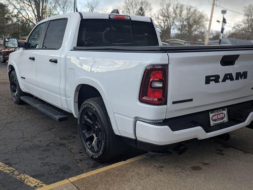 Bright White Clearcoat 2025 RAM 1500 Big Horn/Lone Star