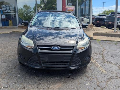 Tuxedo Black Metallic 2013 Ford Focus SE